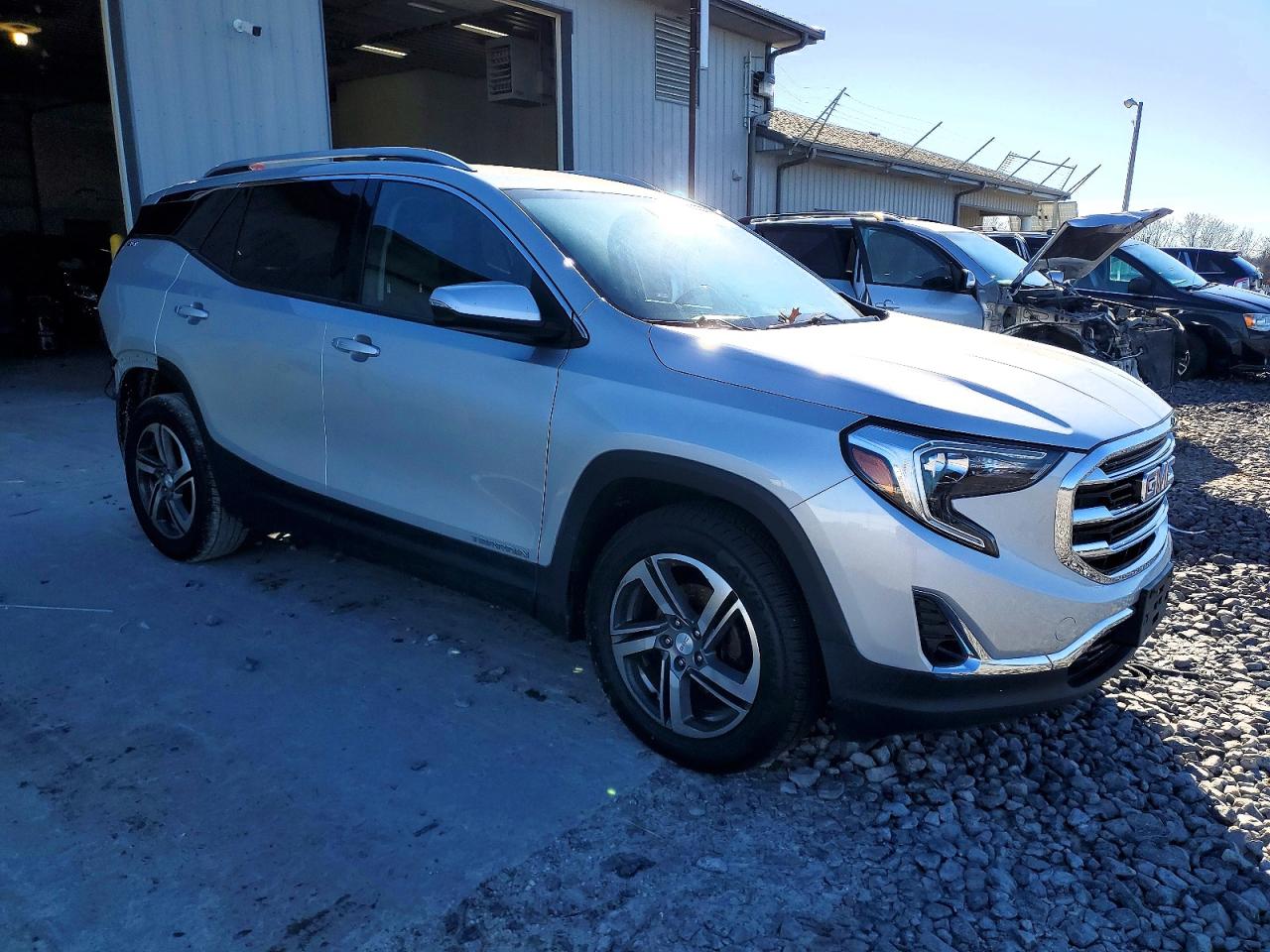 2019 GMC TERRAIN SLT photo 4