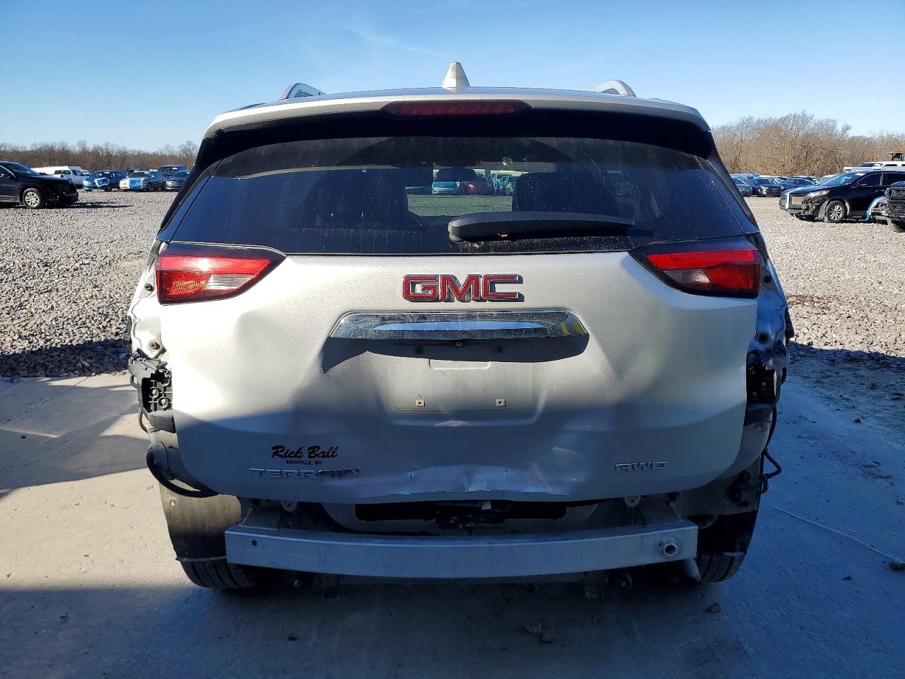 2019 GMC TERRAIN SLT photo 6