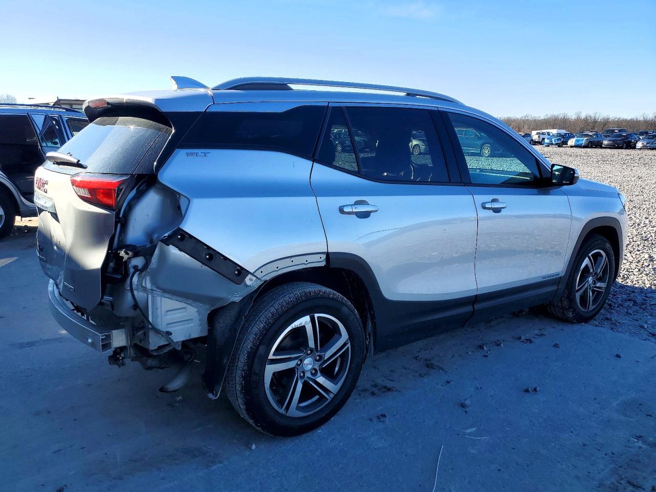 2019 GMC TERRAIN SLT photo 3