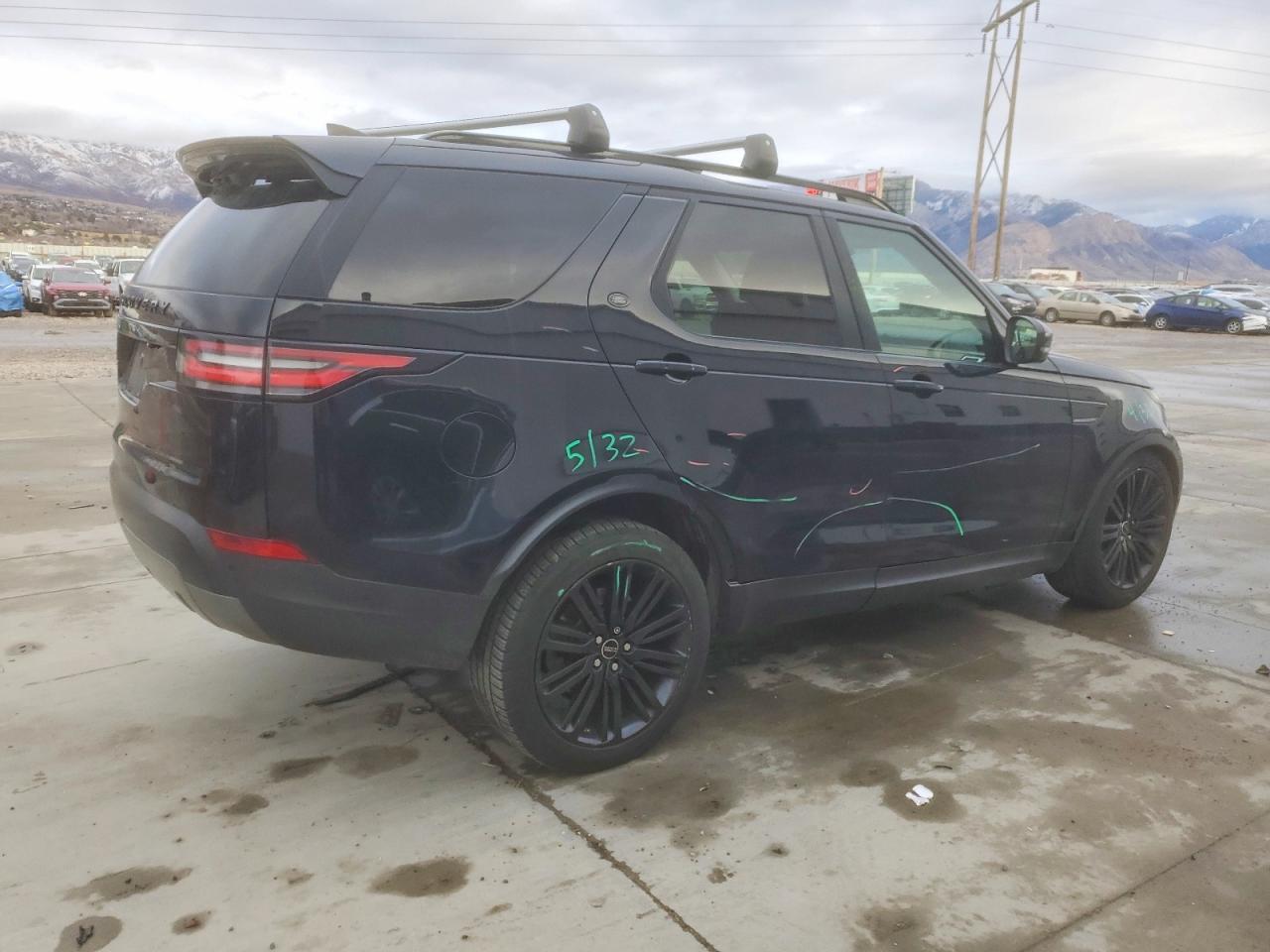 2017 LAND ROVER DISCOVERY FIRST EDITION photo 3