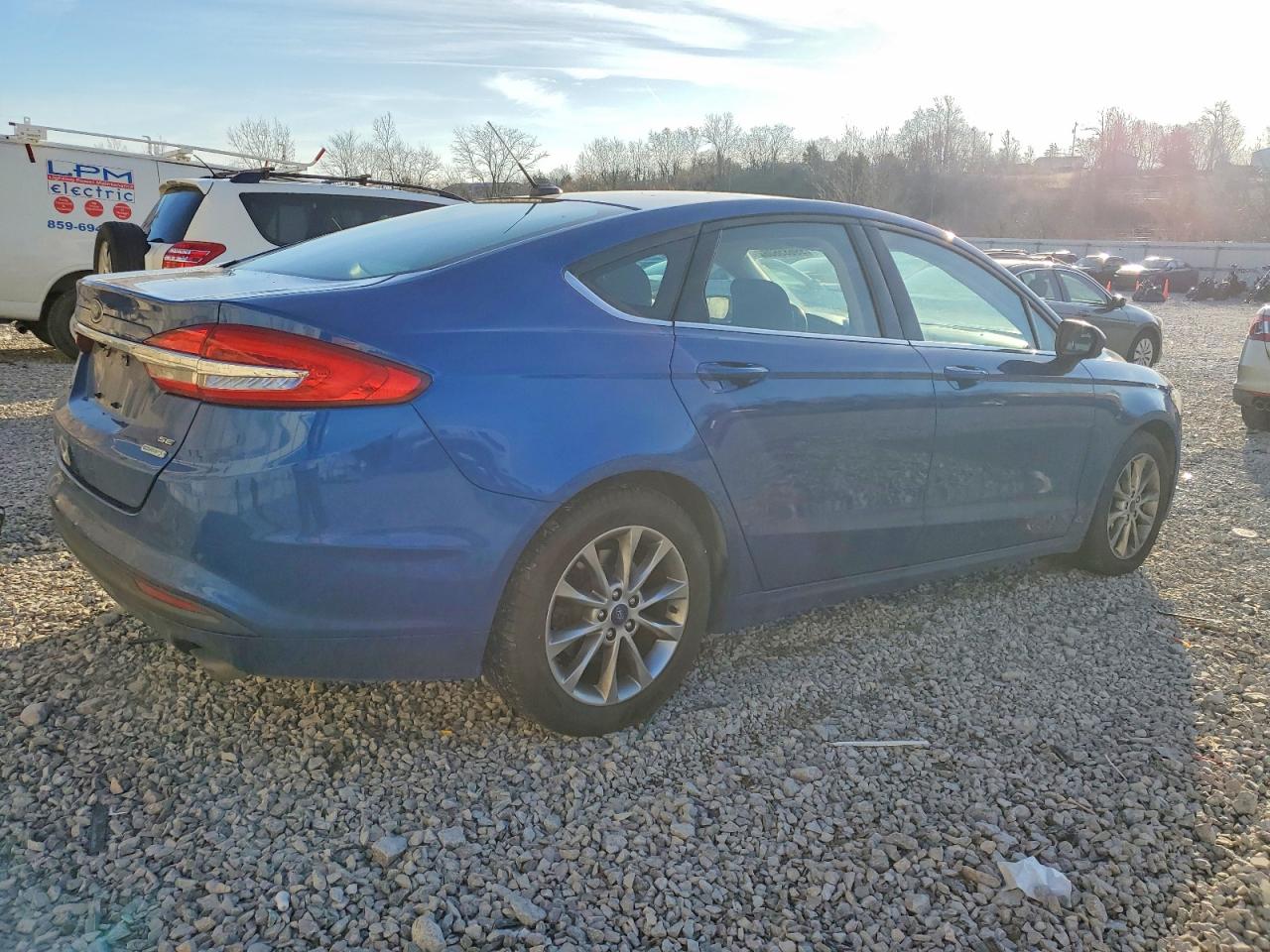 2017 FORD FUSION SE photo 3
