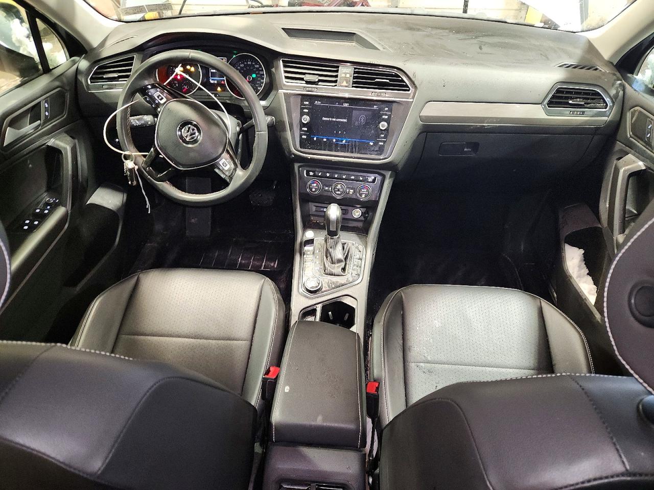 2021 VOLKSWAGEN TIGUAN SE photo 8