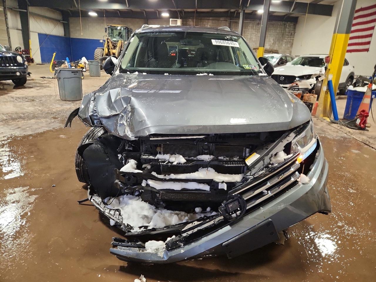 2021 VOLKSWAGEN TIGUAN SE photo 5