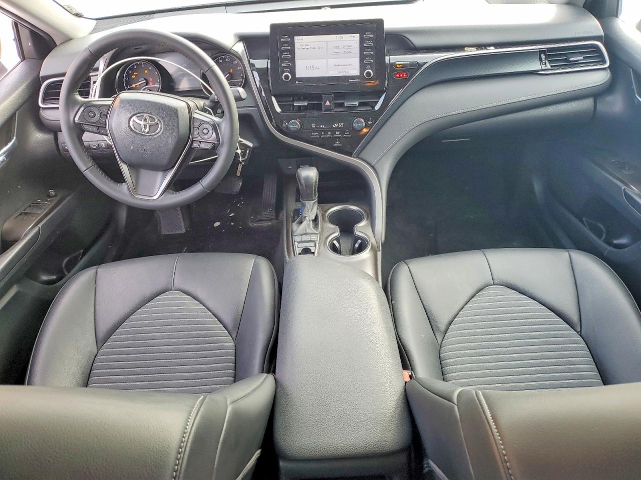 2022 TOYOTA CAMRY SE photo 8