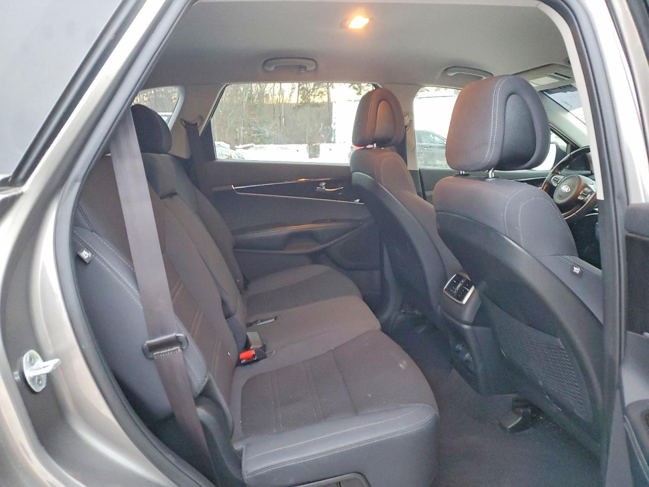 2016 KIA SORENTO LX photo 11