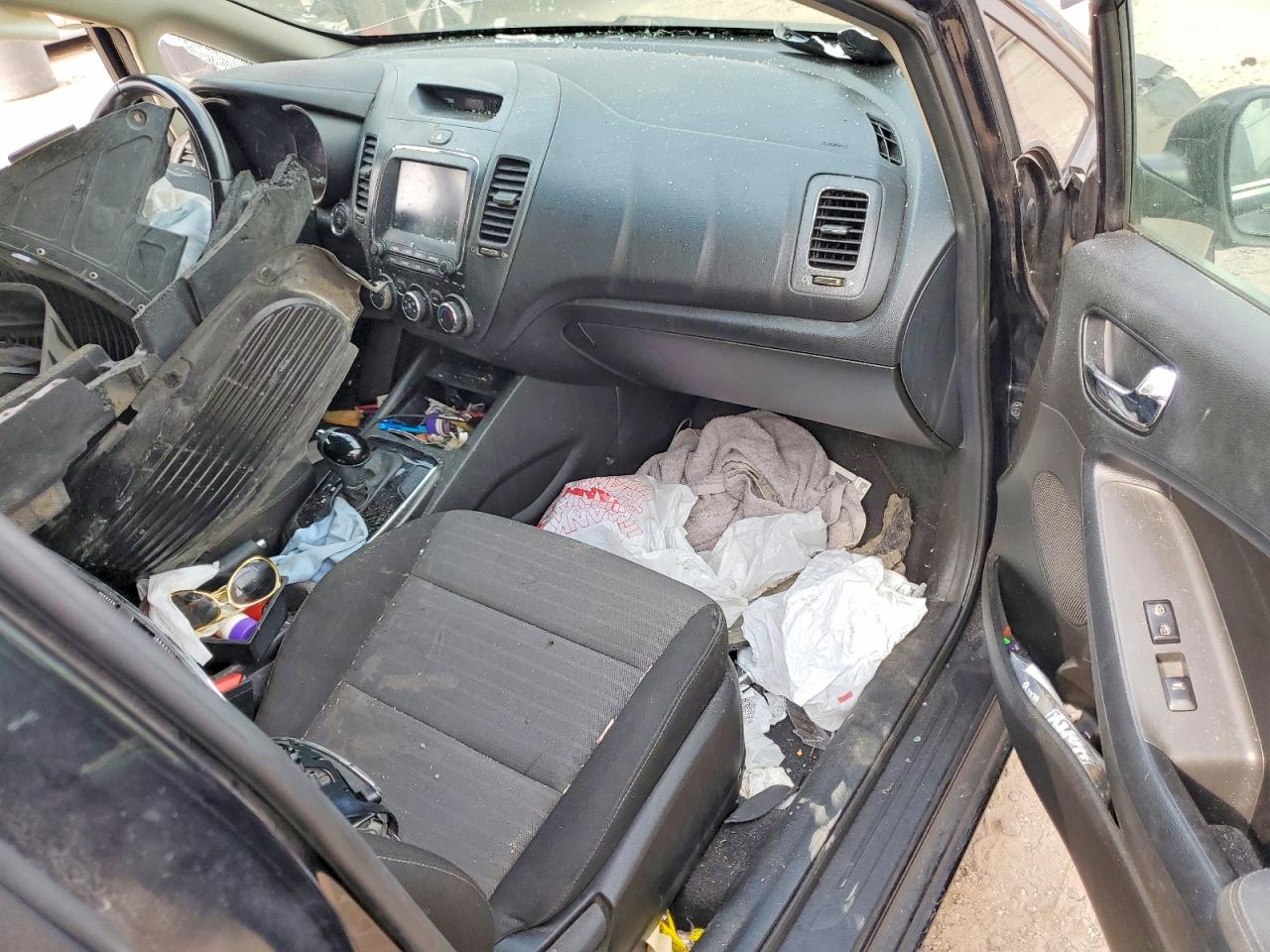 2018 KIA FORTE LX photo 8