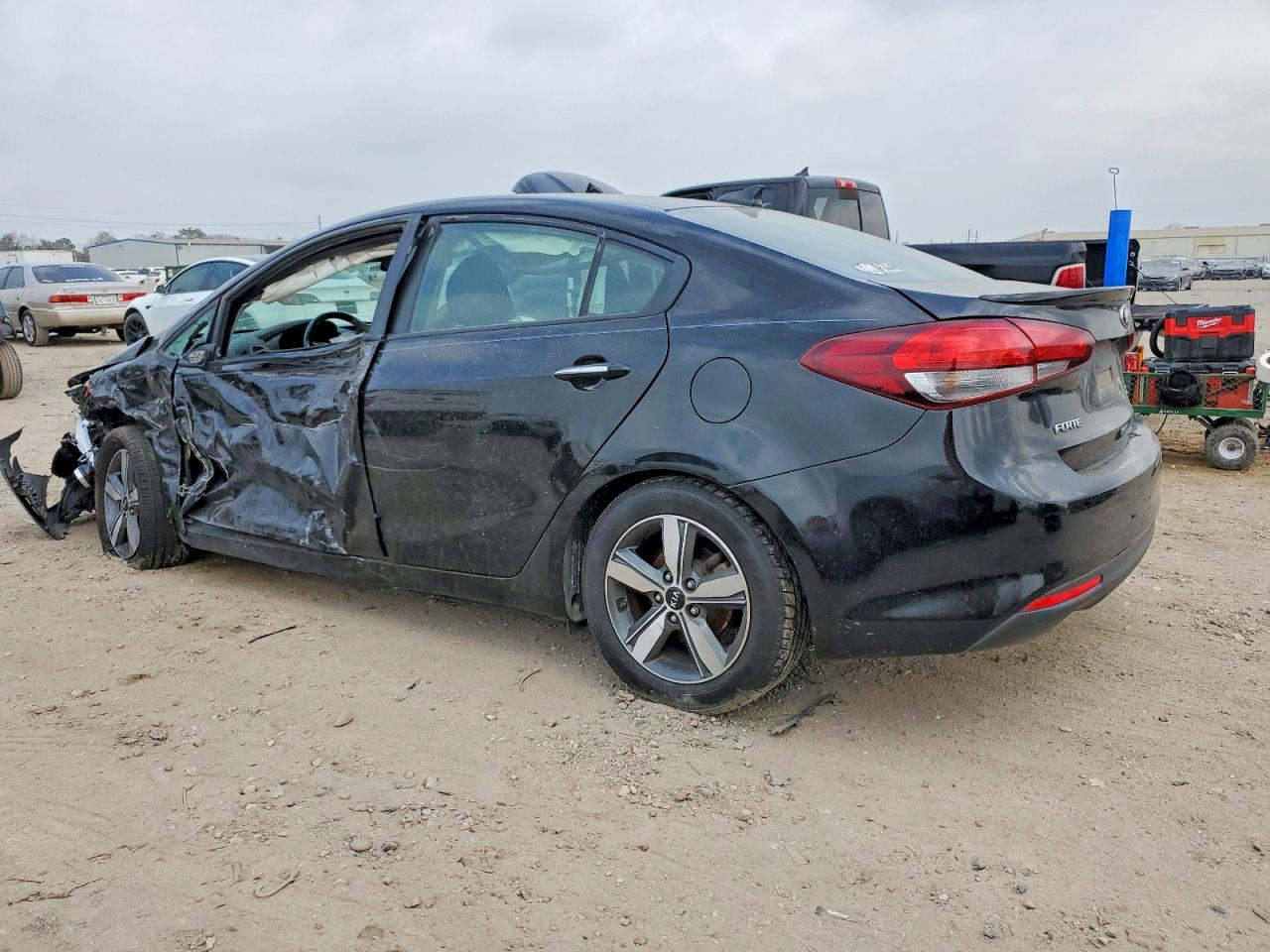 2018 KIA FORTE LX photo 2