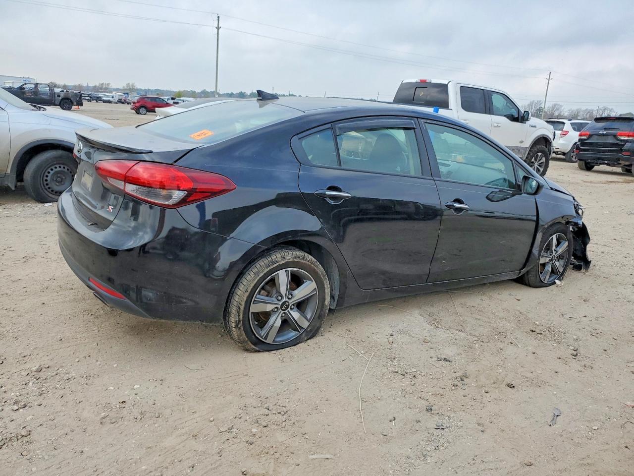 2018 KIA FORTE LX photo 3