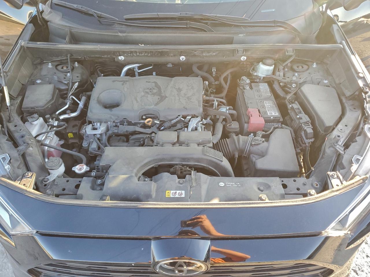 2021 TOYOTA RAV4 XLE photo 12