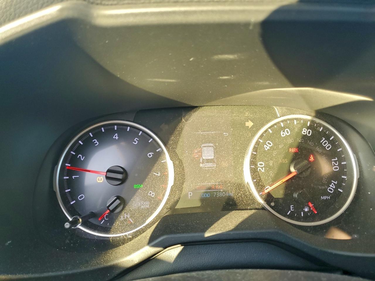 2021 TOYOTA RAV4 XLE photo 9