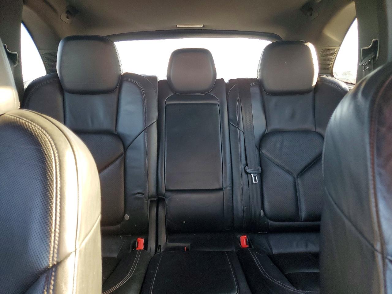 2011 PORSCHE CAYENNE photo 10