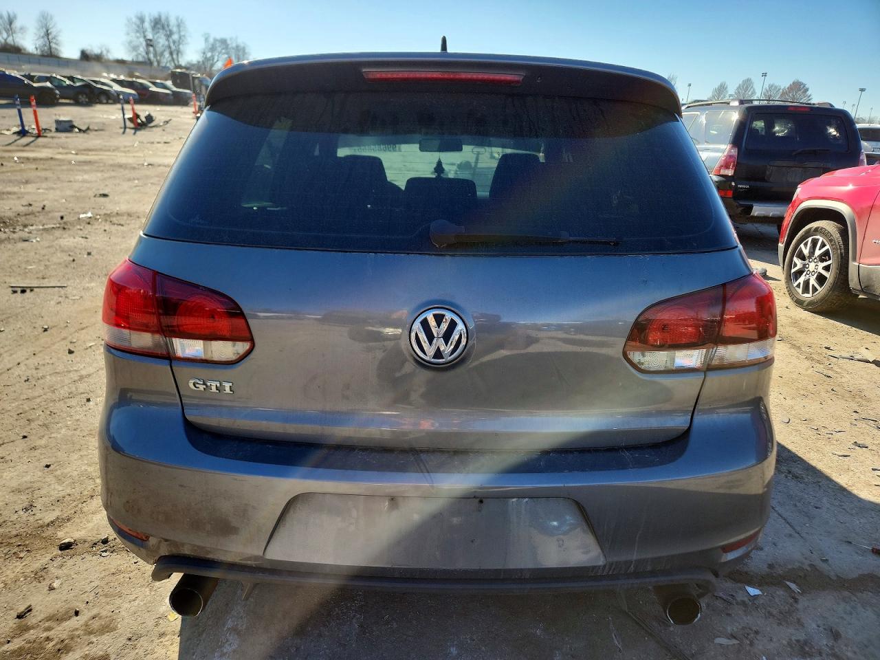 2012 VOLKSWAGEN GTI photo 6
