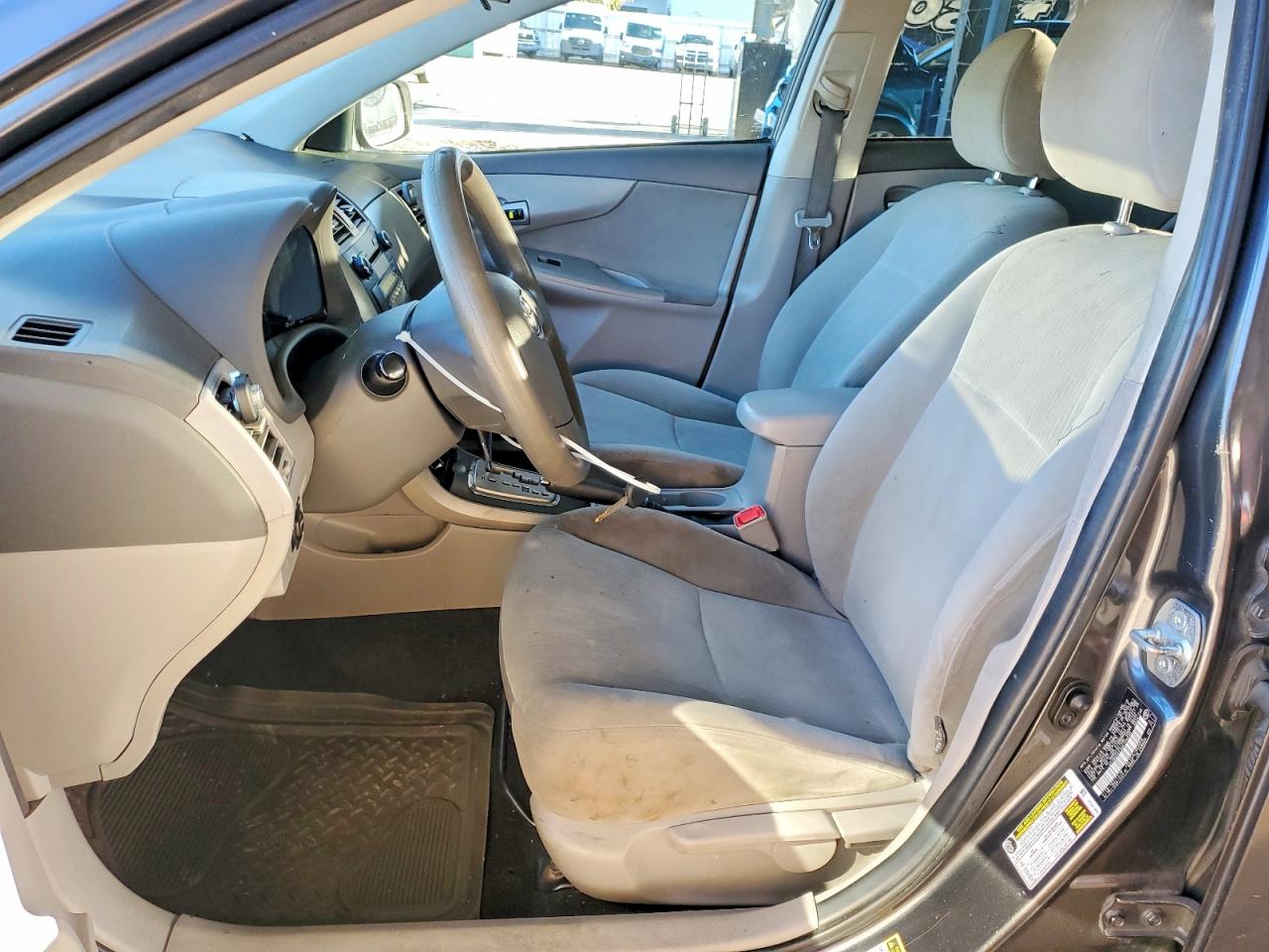 2010 TOYOTA COROLLA BASE photo 7