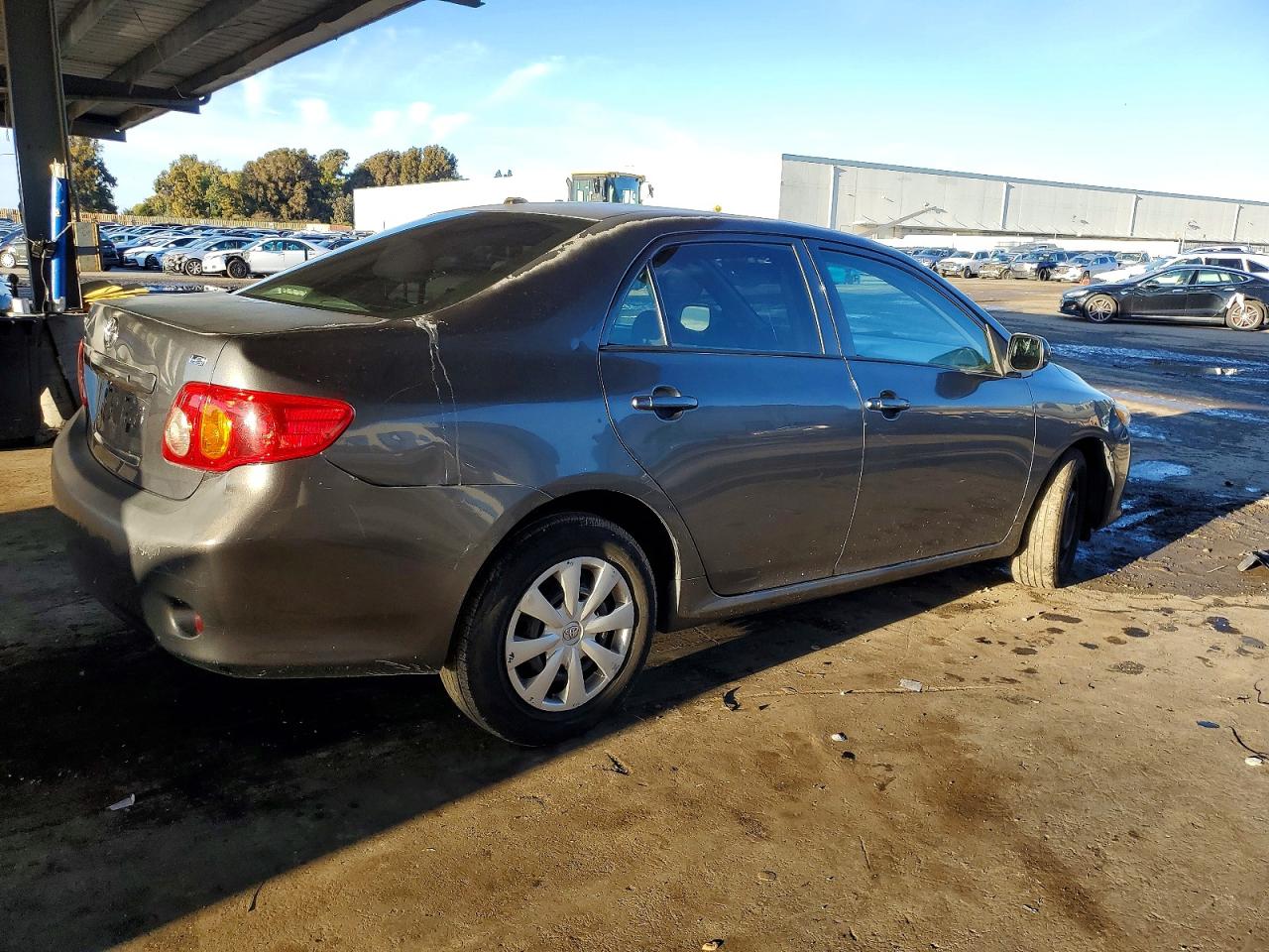 2010 TOYOTA COROLLA BASE photo 3