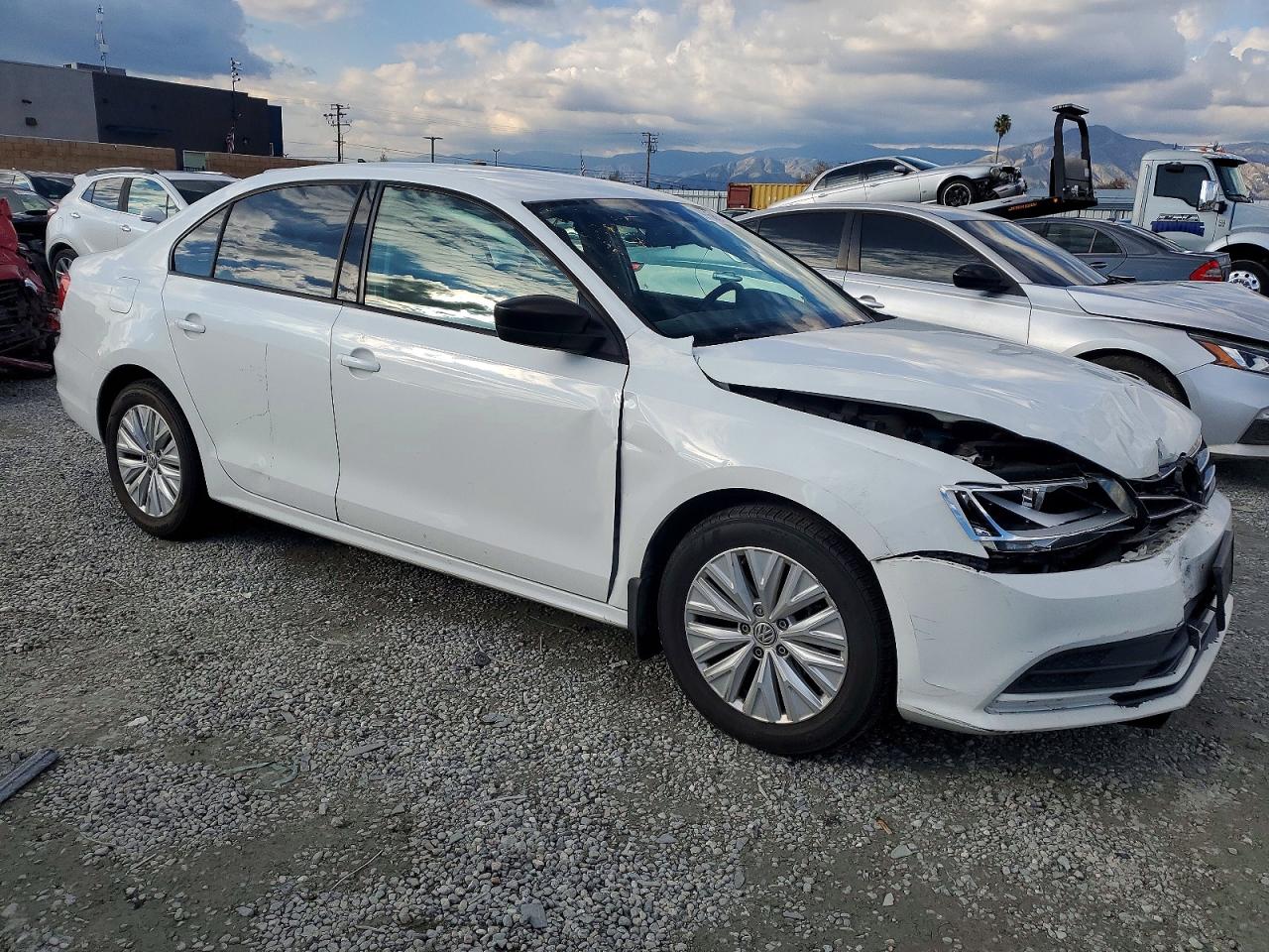 2015 VOLKSWAGEN JETTA TDI photo 4