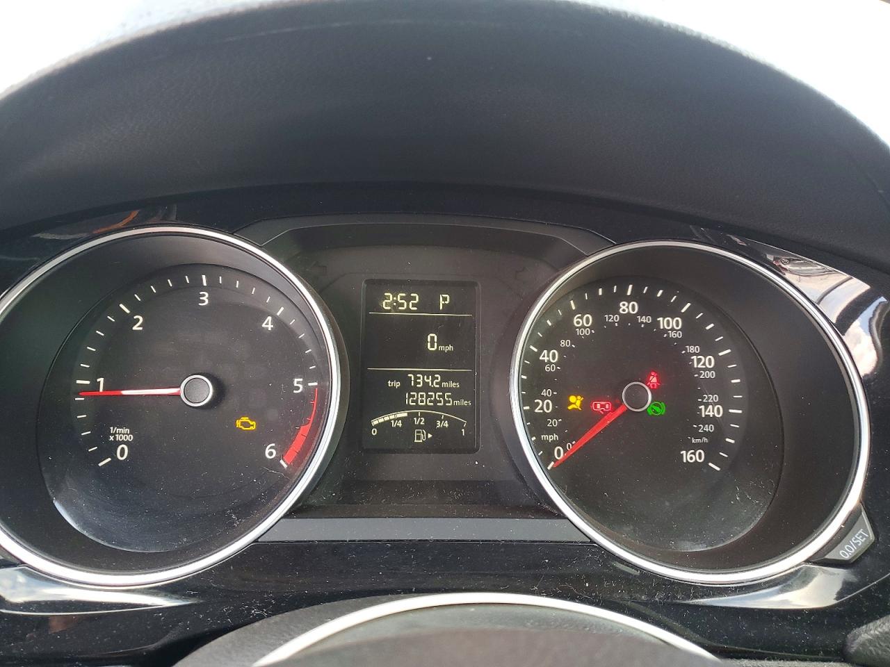 2015 VOLKSWAGEN JETTA TDI photo 9