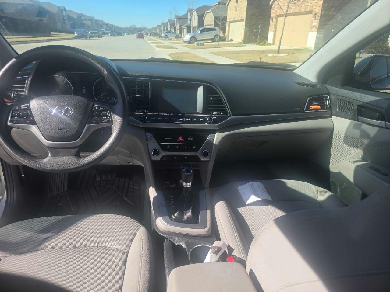 2018 HYUNDAI ELANTRA SEL photo 9