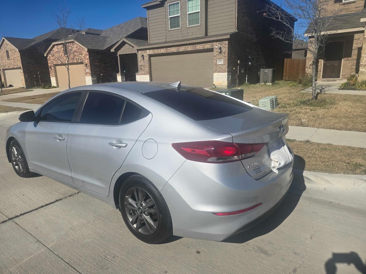 2018 HYUNDAI ELANTRA SEL photo 3