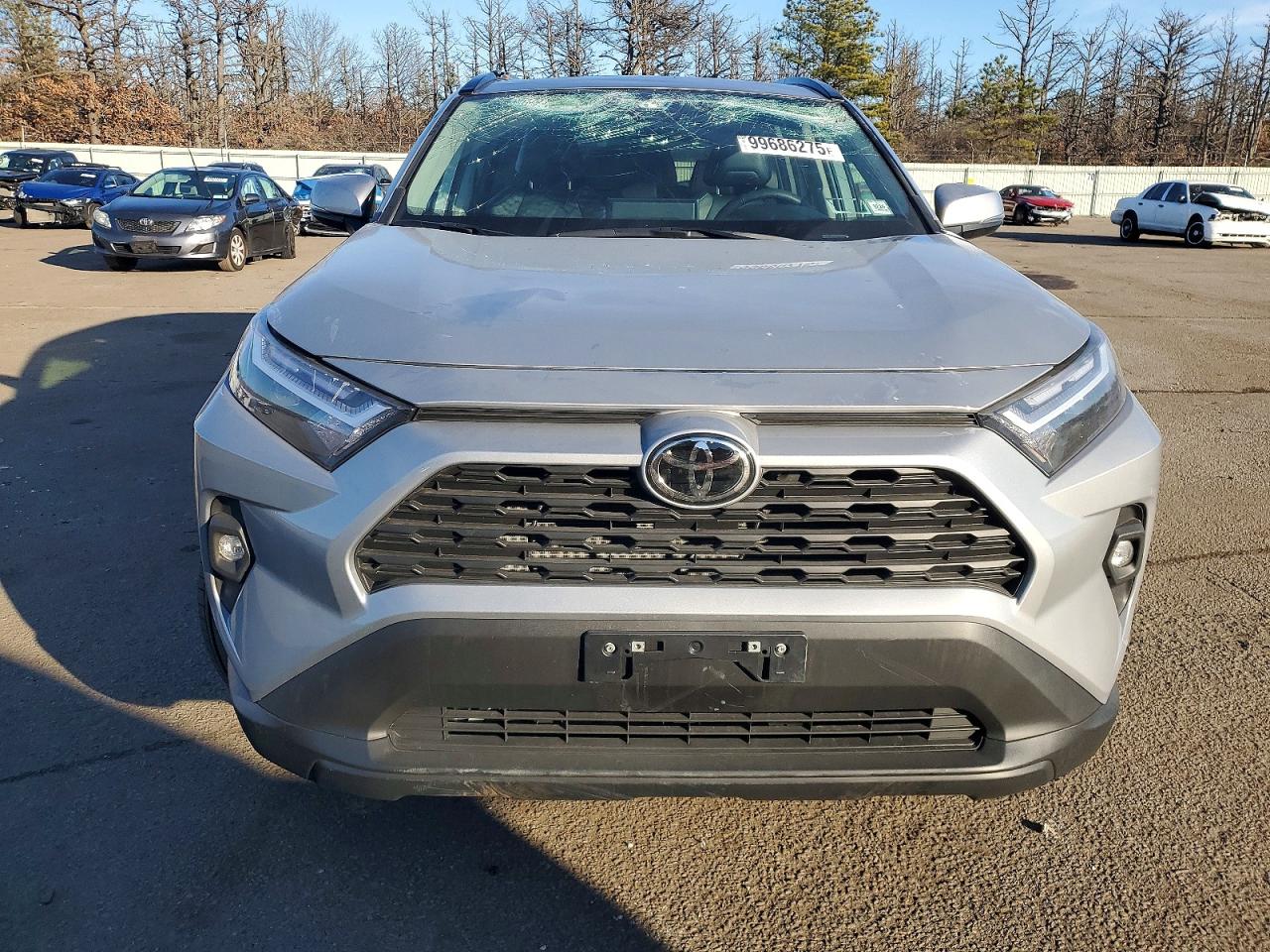 2025 TOYOTA RAV4 XLE PREMIUM photo 5