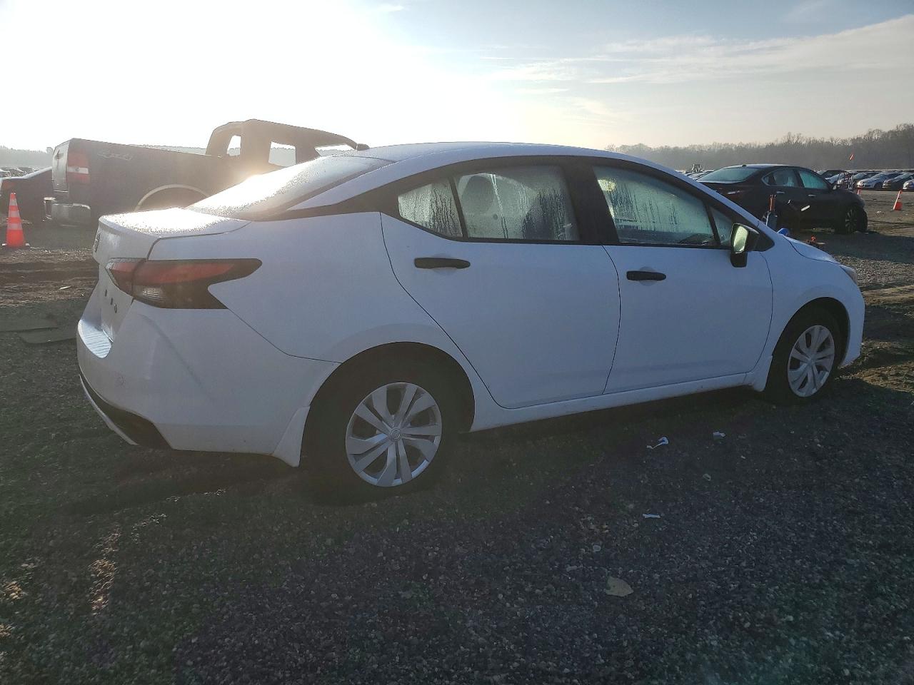 2025 NISSAN VERSA S photo 3