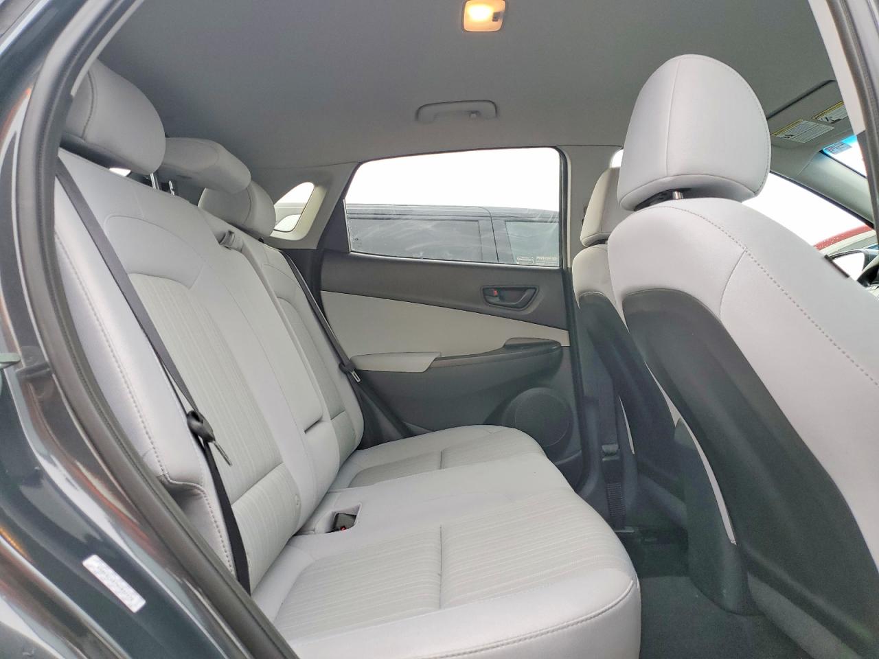 2022 HYUNDAI KONA SEL photo 11