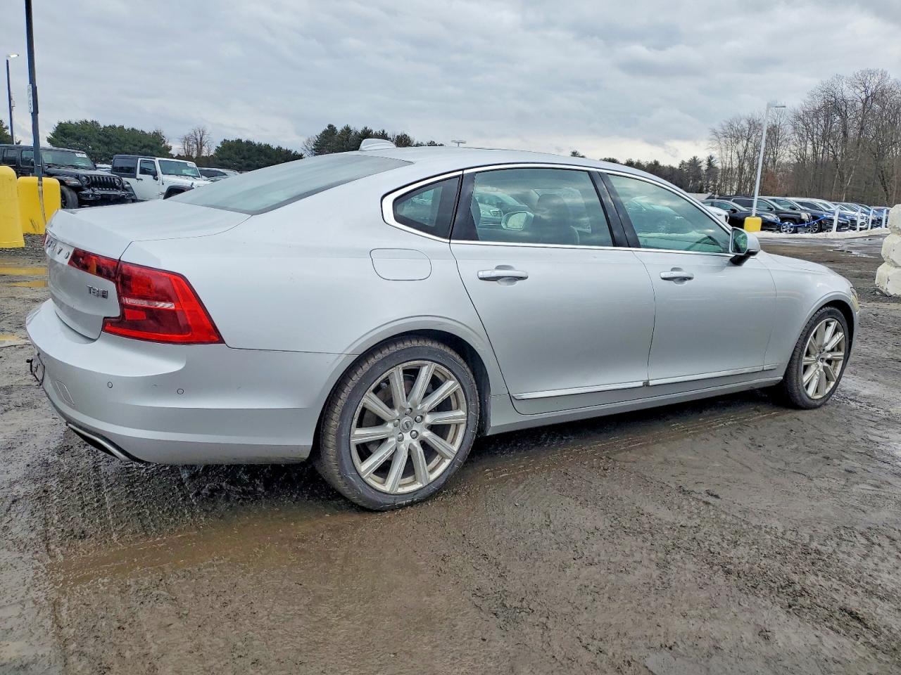2018 VOLVO S90 T8 INSCRIPTION photo 3