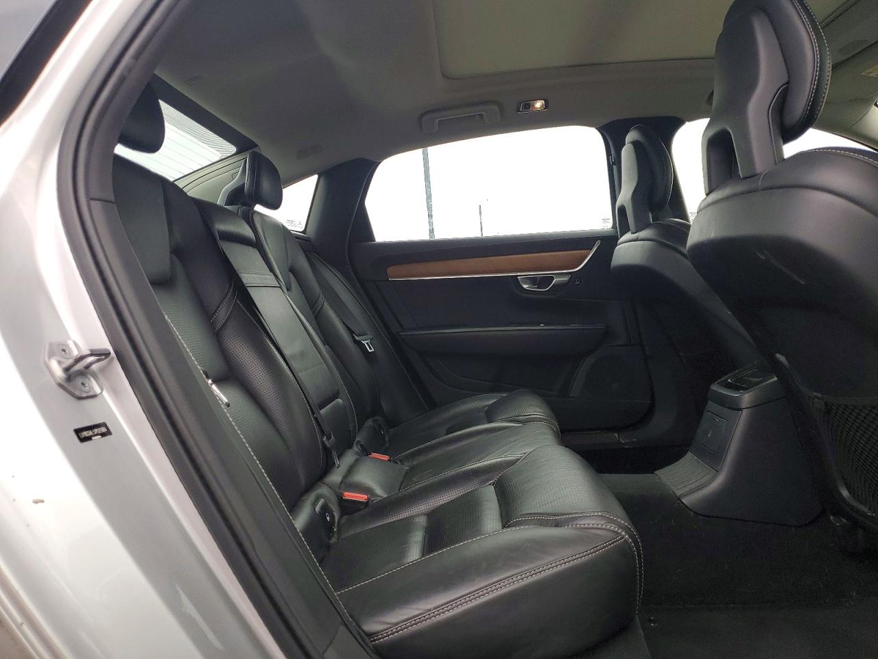 2018 VOLVO S90 T8 INSCRIPTION photo 10
