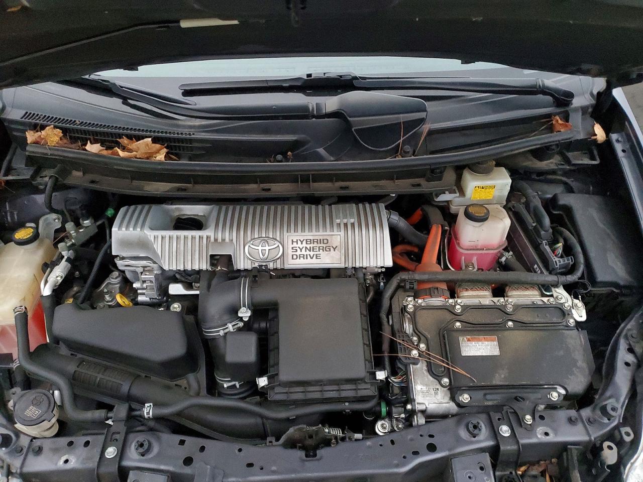 2013 TOYOTA PRIUS photo 21
