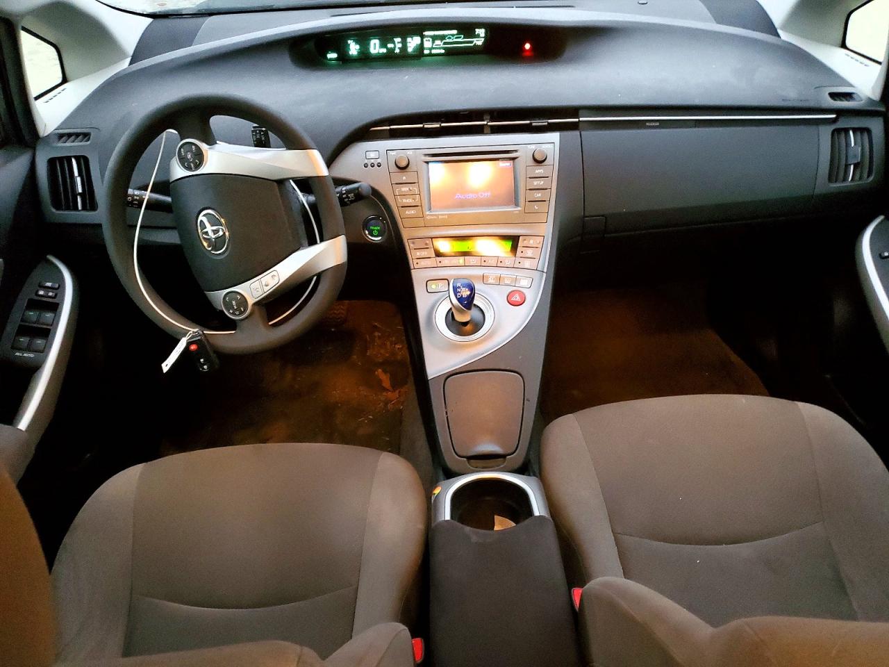 2013 TOYOTA PRIUS photo 15