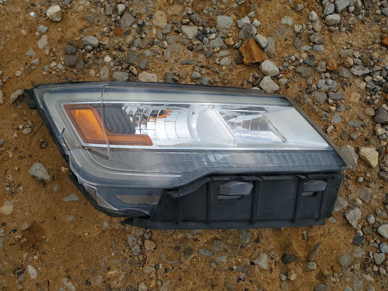 2017 FORD EXPLORER XLT photo 13