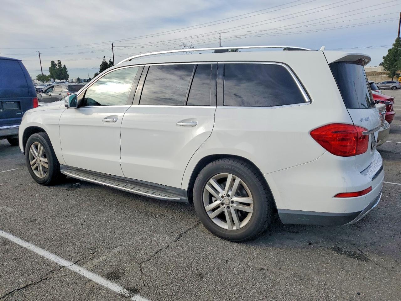 2015 MERCEDES-BENZ GL 450 4MATIC photo 2