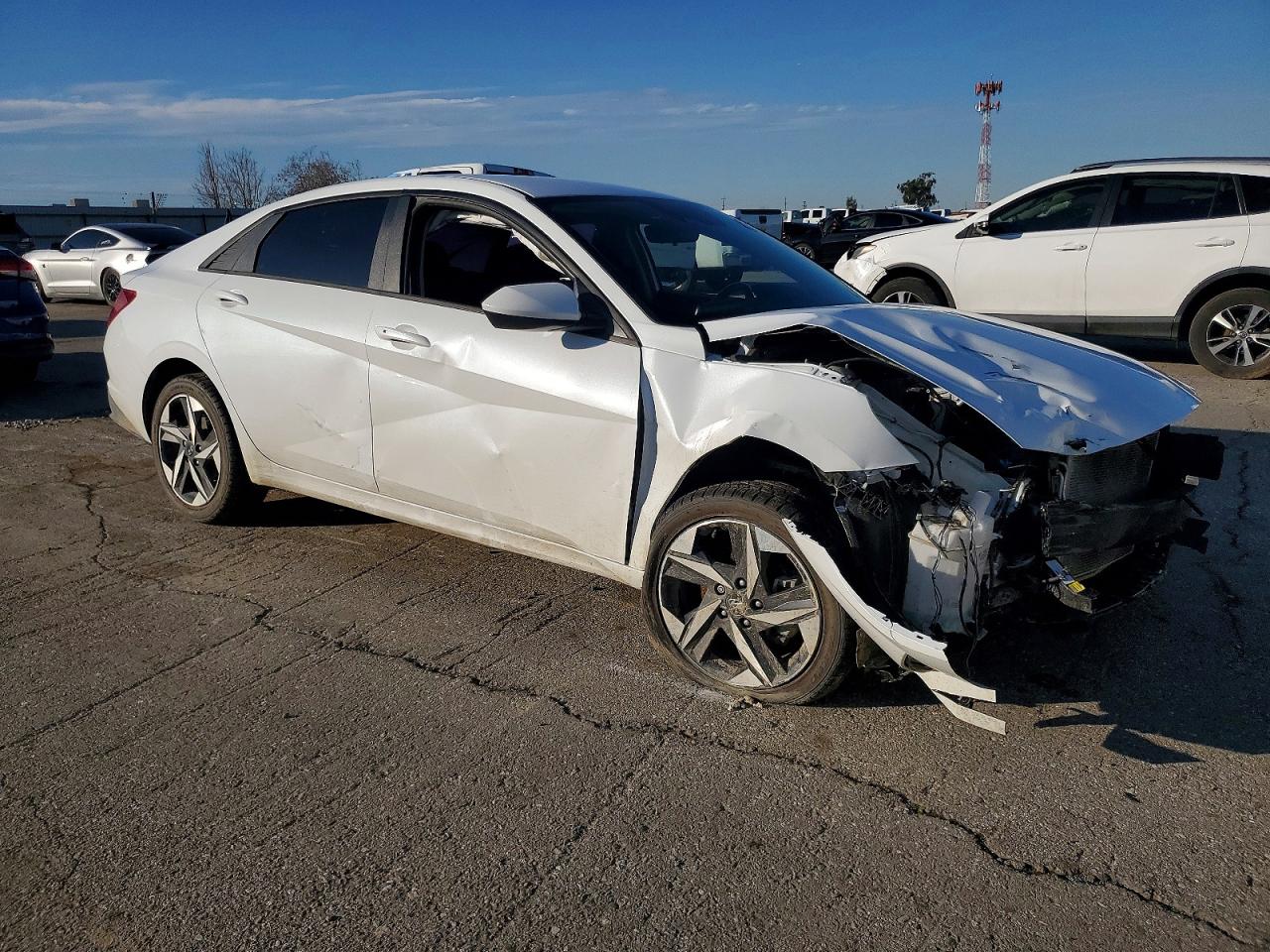 2023 HYUNDAI ELANTRA SEL photo 4
