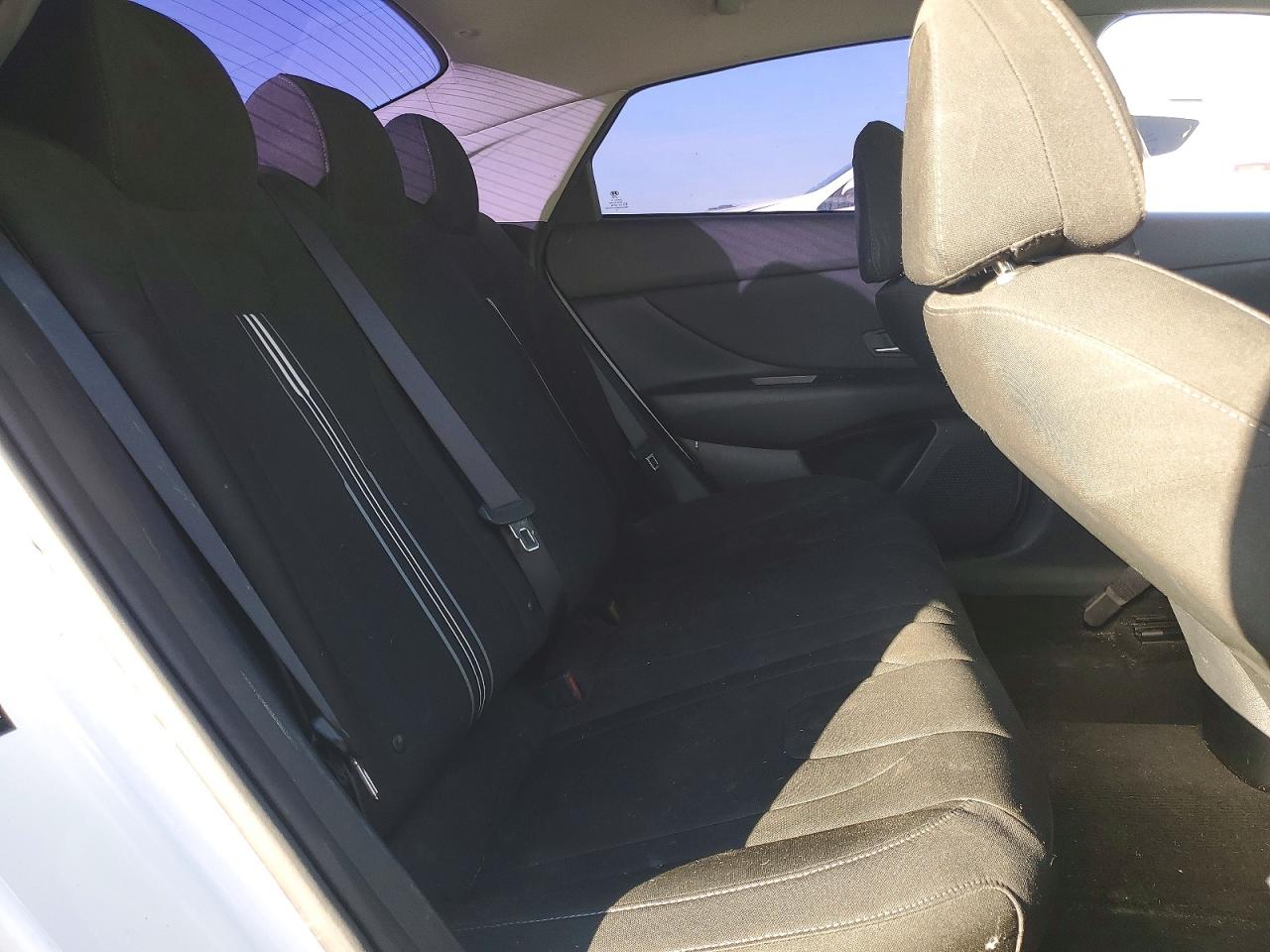 2023 HYUNDAI ELANTRA SEL photo 10