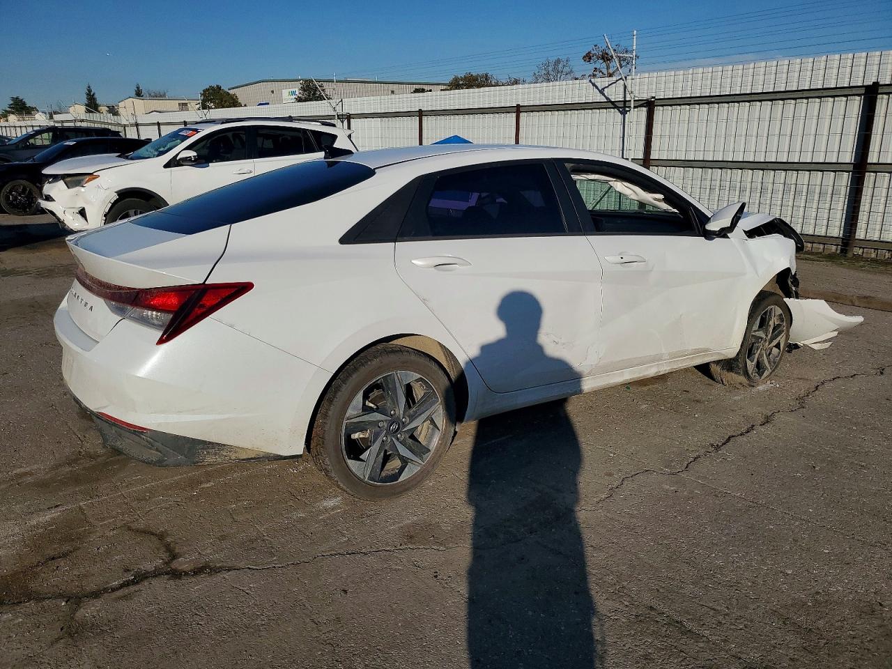 2023 HYUNDAI ELANTRA SEL photo 3