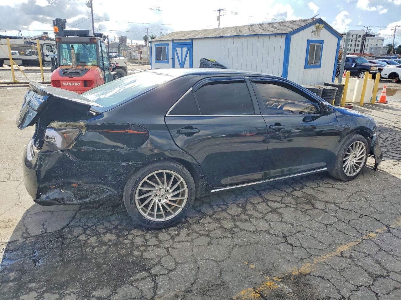 2012 TOYOTA CAMRY BASE photo 5