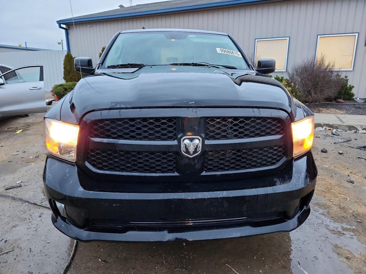 2013 RAM 1500 ST photo 5