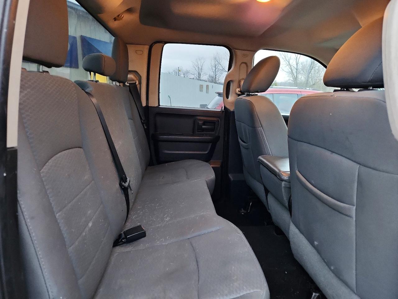 2013 RAM 1500 ST photo 10