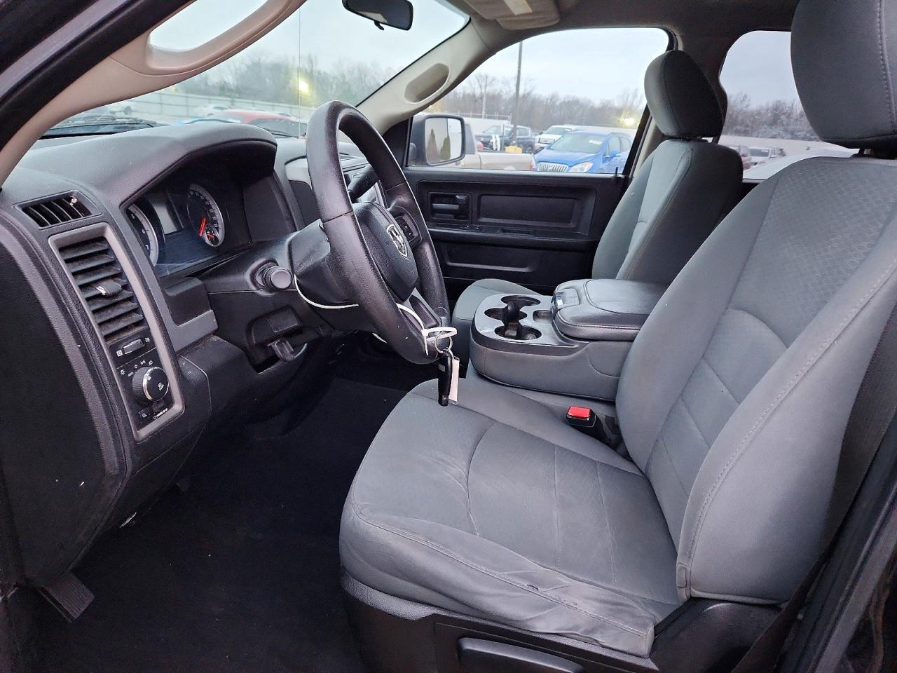 2013 RAM 1500 ST photo 7