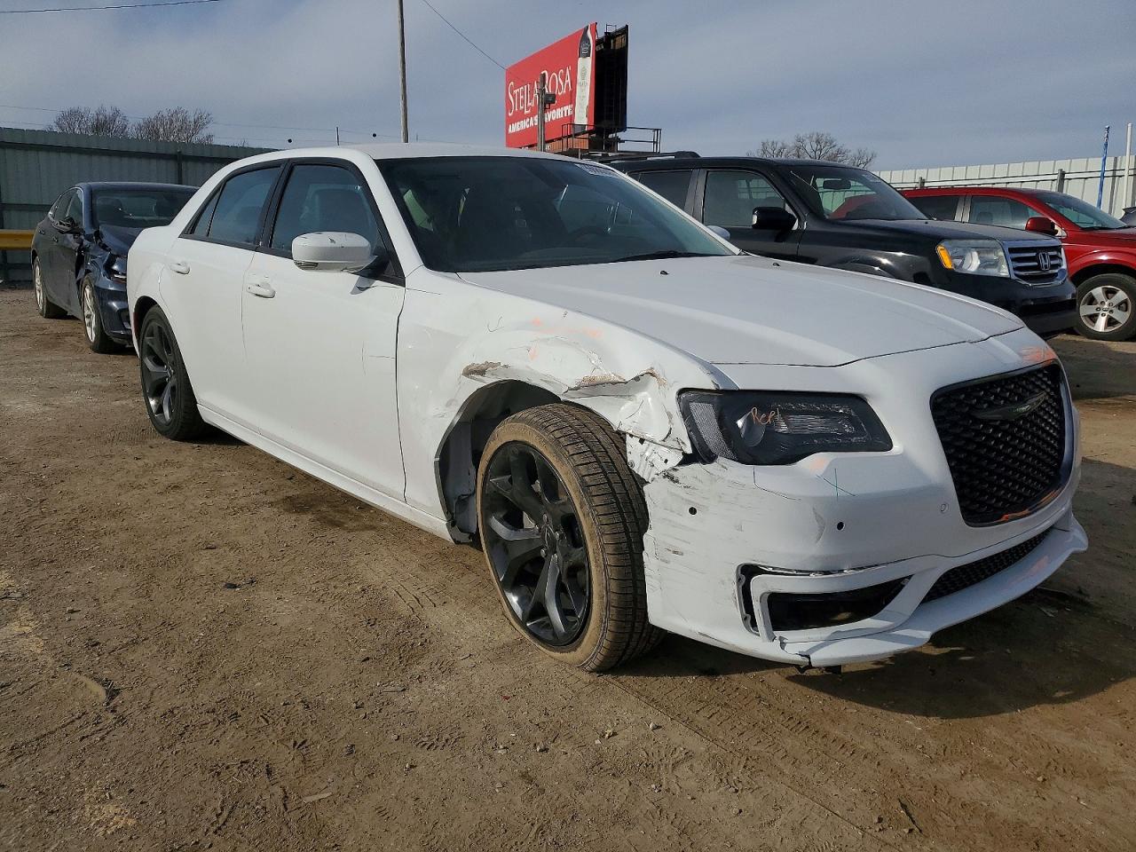 2023 CHRYSLER 300 TOURING L photo 4