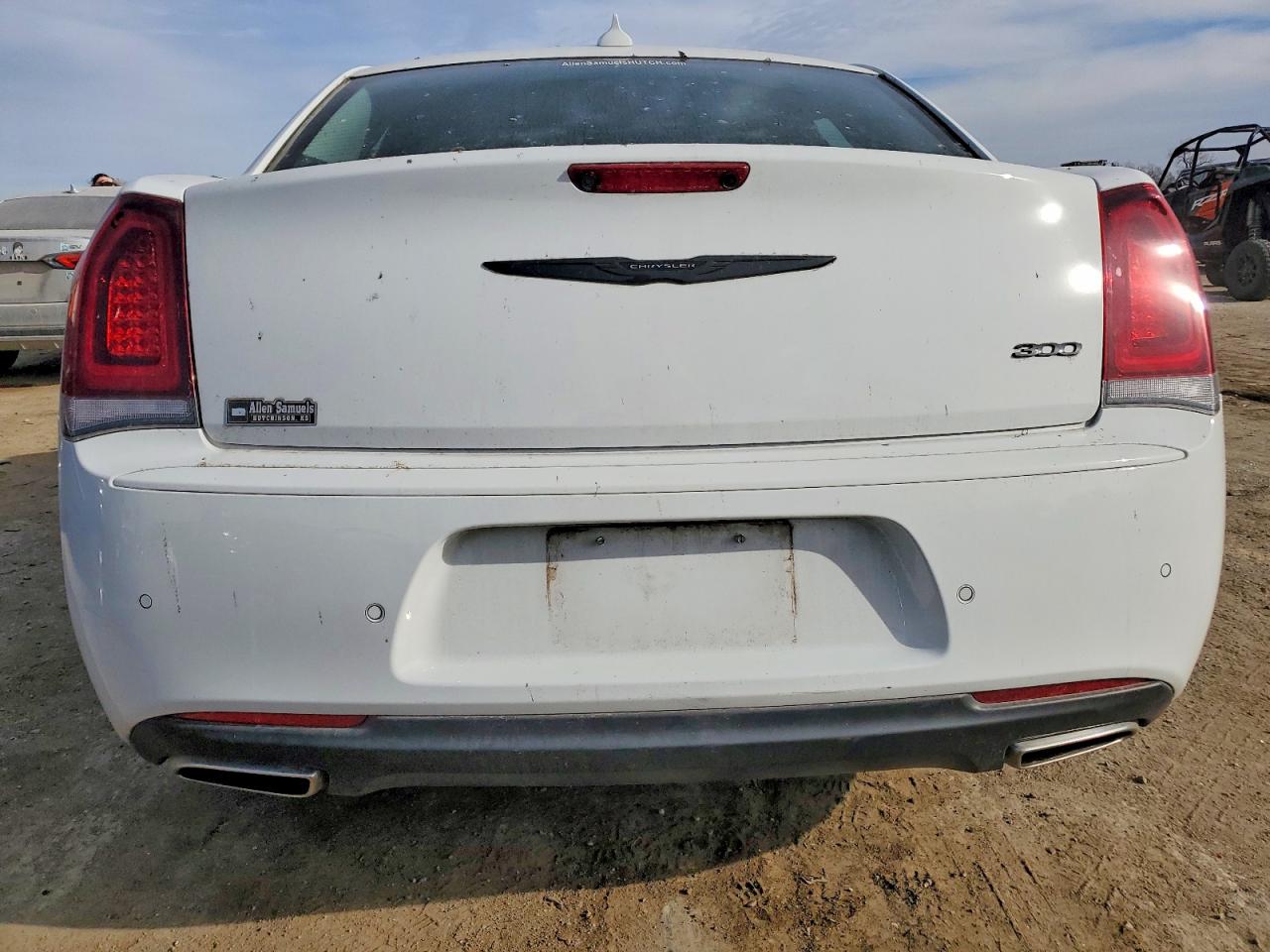 2023 CHRYSLER 300 TOURING L photo 6