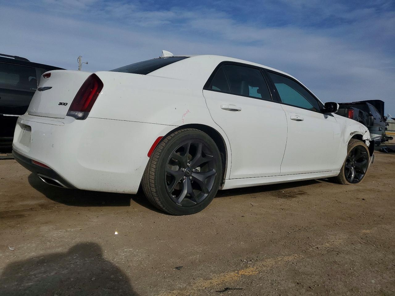 2023 CHRYSLER 300 TOURING L photo 3