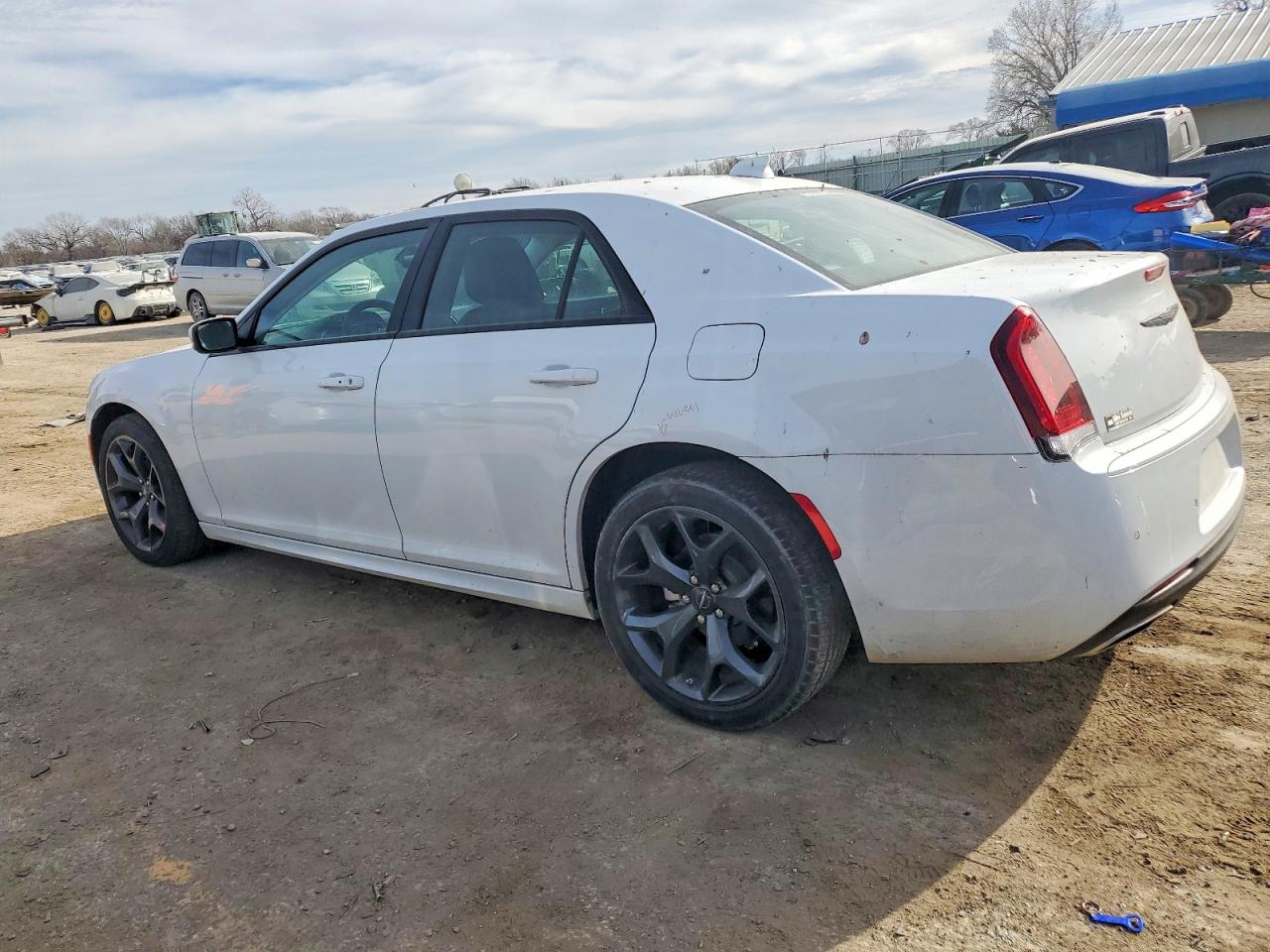 2023 CHRYSLER 300 TOURING L photo 2