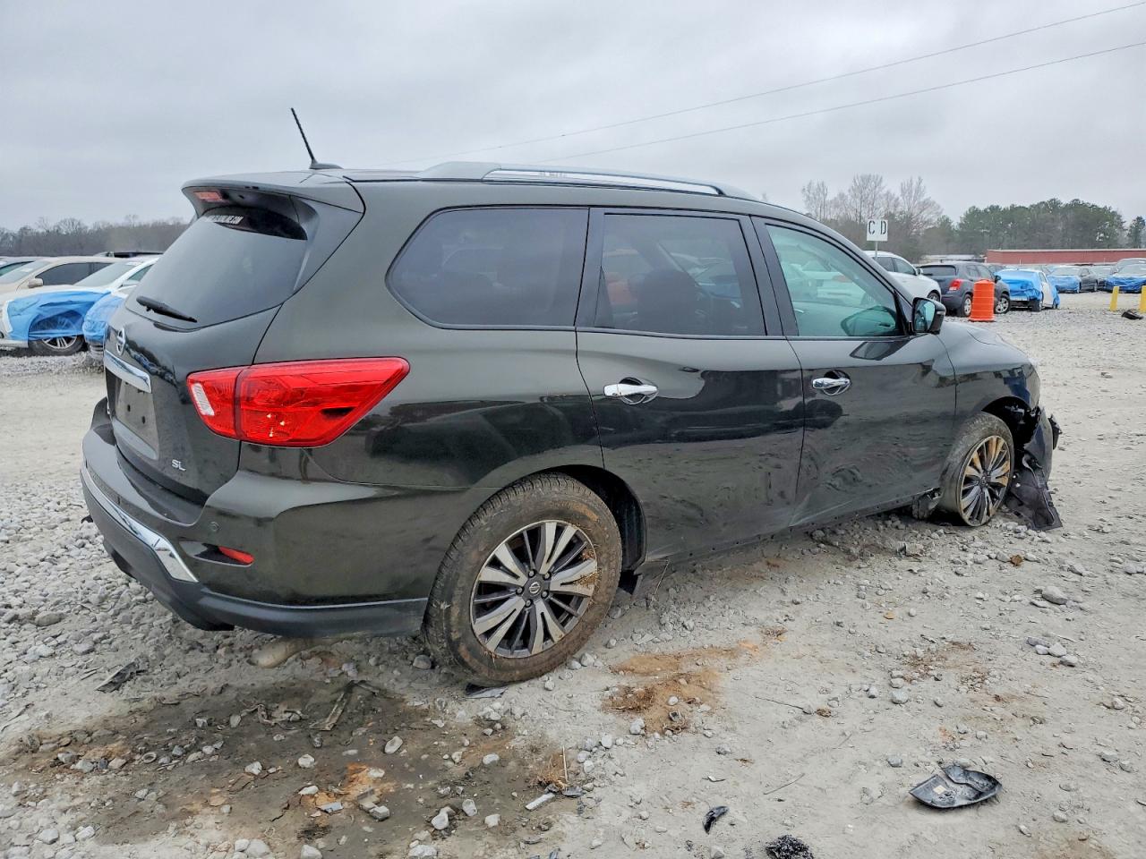 2017 NISSAN PATHFINDER S photo 5