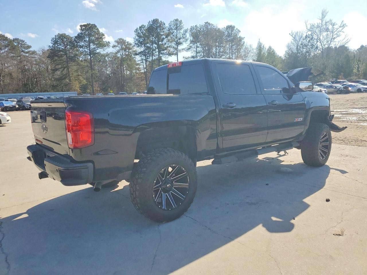 2018 CHEVROLET SILVERADO K1500 LTZ photo 3