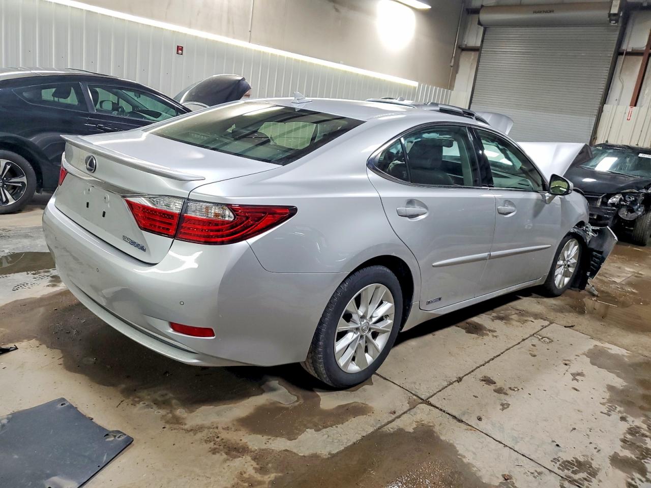 2013 LEXUS ES 300H photo 3