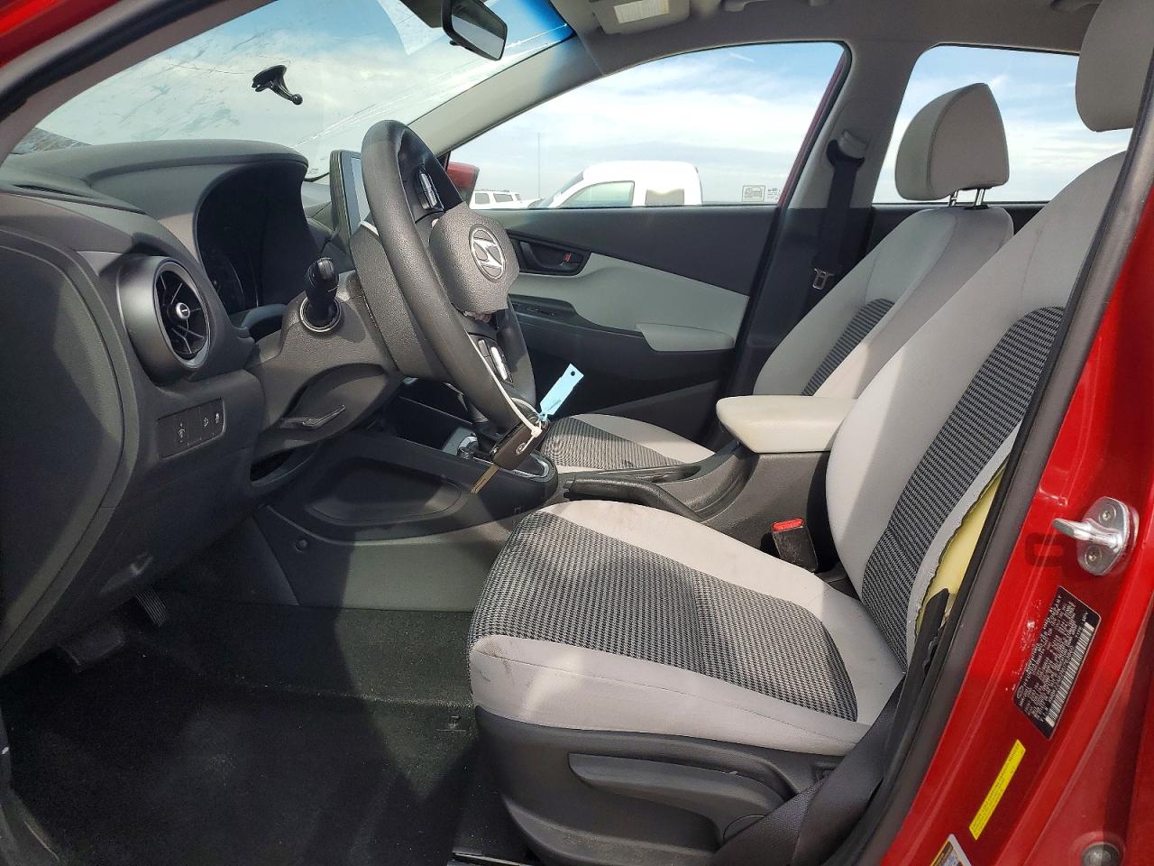 2022 HYUNDAI KONA SEL photo 7