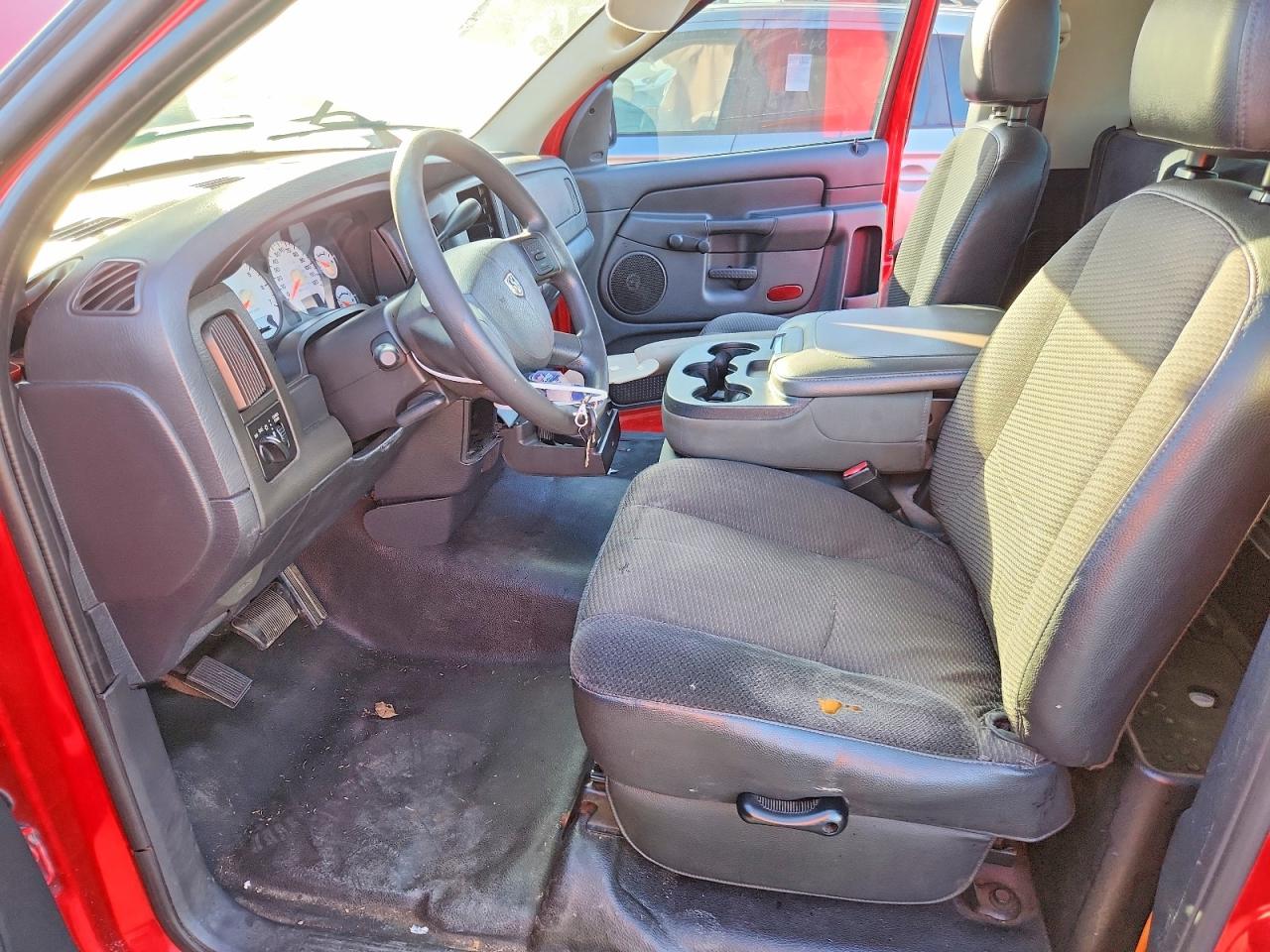 2004 DODGE RAM 1500 ST photo 7