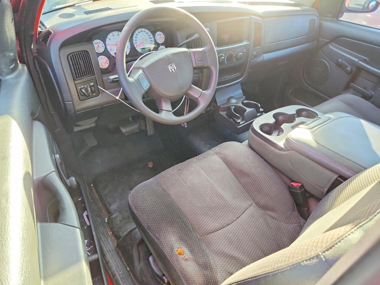 2004 DODGE RAM 1500 ST photo 8
