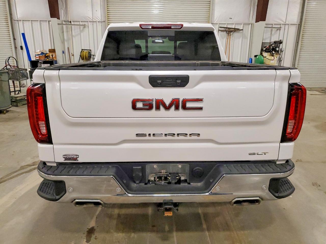 2025 GMC SIERRA K1500 SLT photo 6