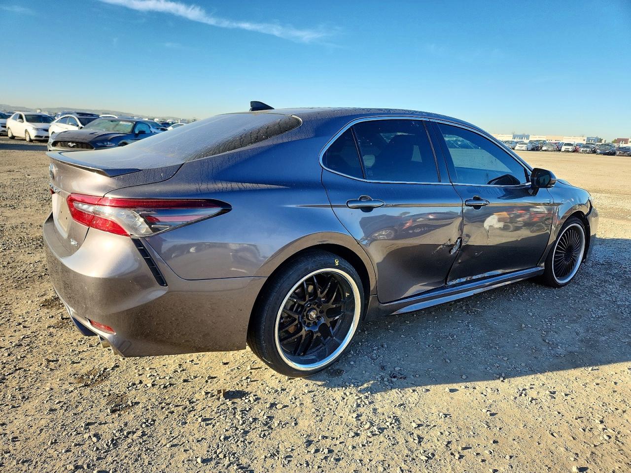 2021 TOYOTA CAMRY XSE photo 5